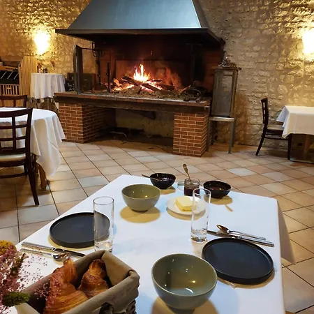 Logis Insolites Et Restaurant Domaine Du Seudre *