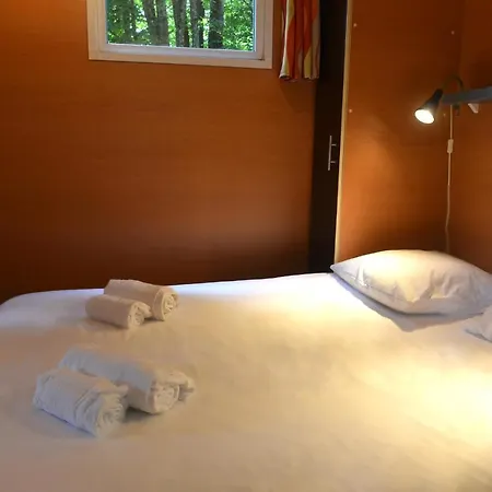 Casa de Férias Logis Domaine Du Seudre *